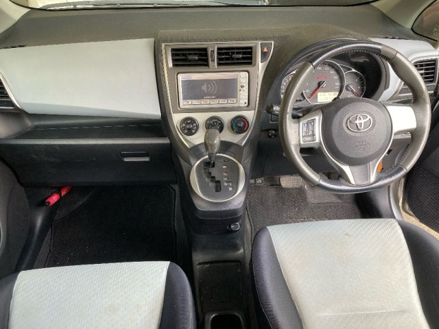 Toyota RACTIS 2011 8293688-3