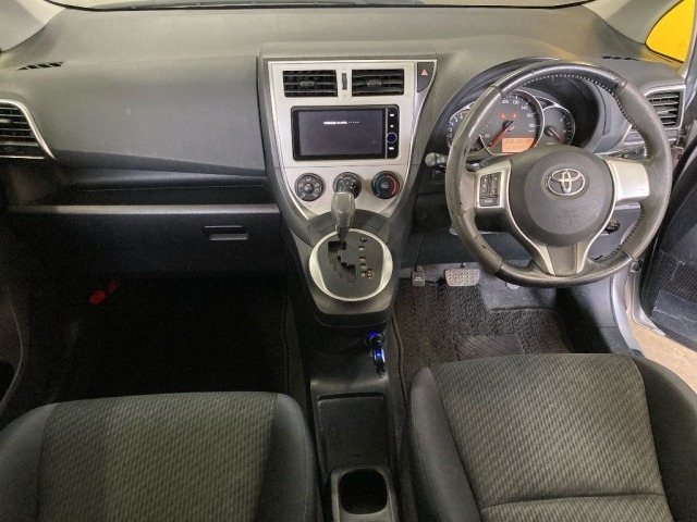 Toyota RACTIS 2013 8293689-3