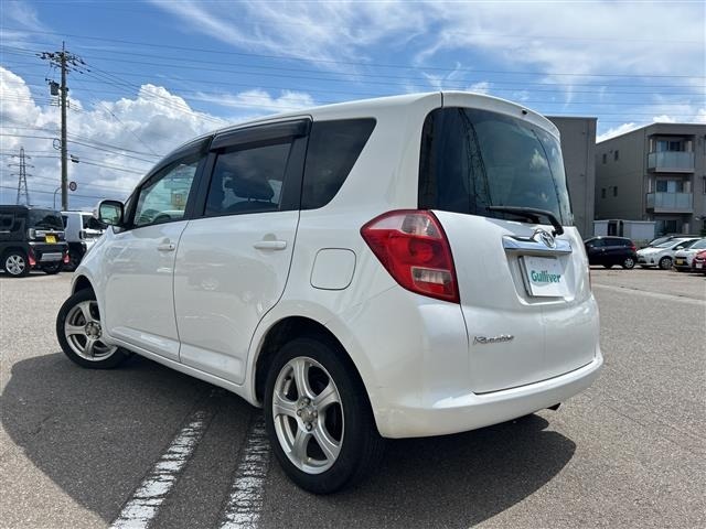 Toyota RACTIS 2006 8293710-3