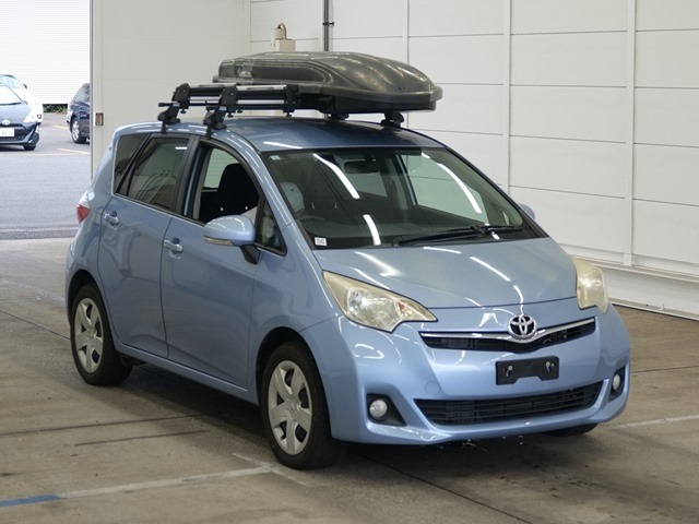 Toyota RACTIS 2011 8293711-0