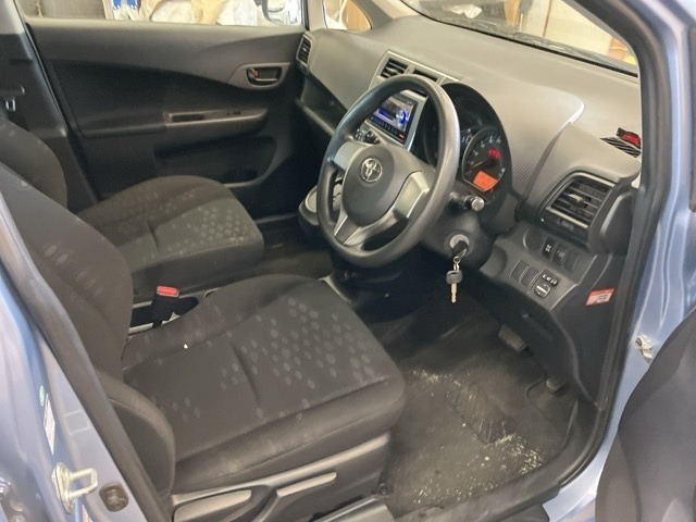 Toyota RACTIS 2011 8293711-4