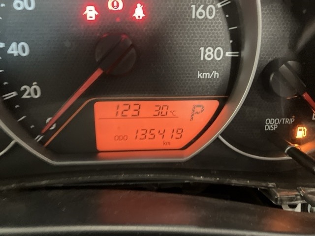 Toyota RACTIS 2011 8293711-6