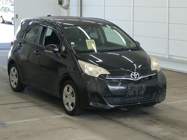 Toyota RACTIS 2013 8293712-0