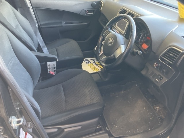 Toyota RACTIS 2013 8293712-4