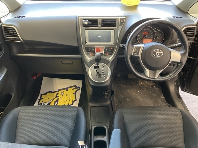 Toyota RACTIS 2013 8293712-5