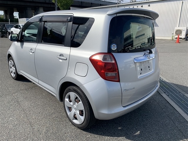 Toyota RACTIS 2006 8293732-1