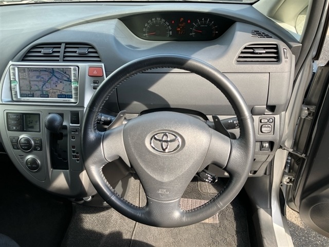 Toyota RACTIS 2006 8293732-3