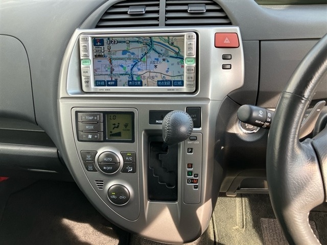 Toyota RACTIS 2006 8293732-4