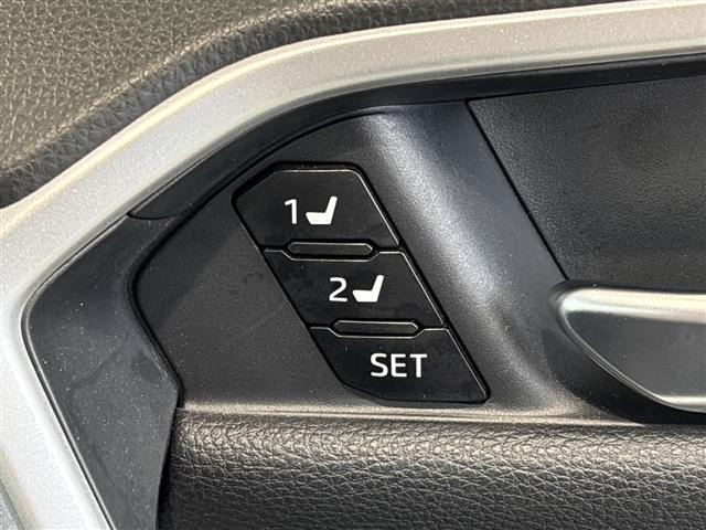 Toyota RAV4 2021 8293033-4