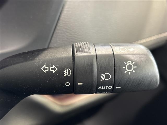 Toyota RAV4 2021 8293033-8