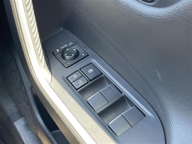 Toyota RAV4 2020 8293175-12