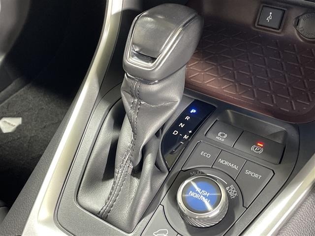 Toyota RAV4 2021 8293180-6