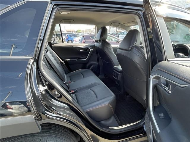 Toyota RAV4 2022 8293198-11