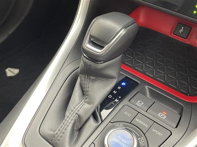 Toyota RAV4 2023 8293208-1