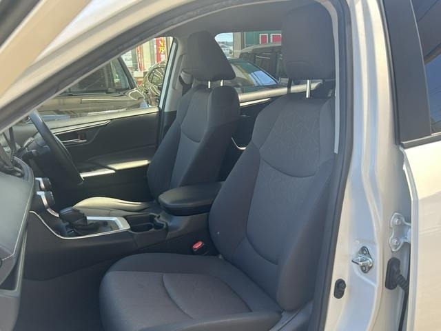 Toyota RAV4 2019 8293209-12