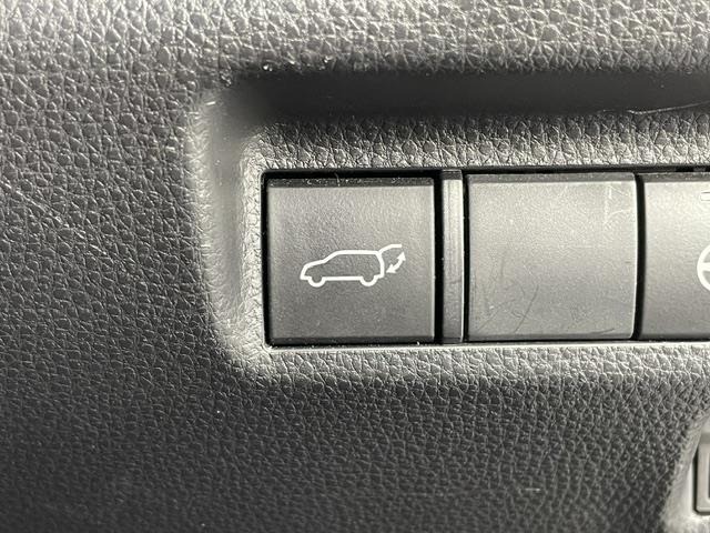 Toyota RAV4 2021 8293211-2