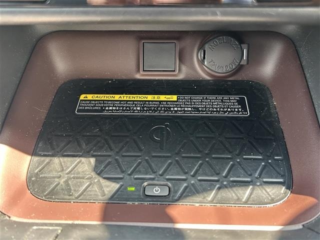 Toyota RAV4 2019 8293217-18
