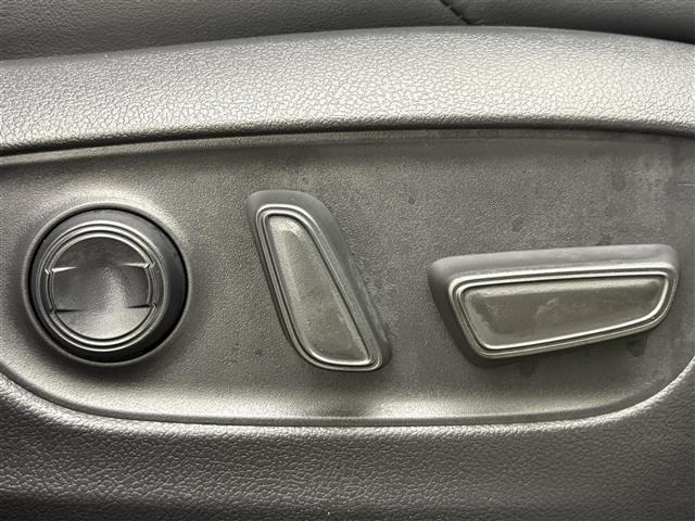 Toyota RAV4 2021 8293220-22