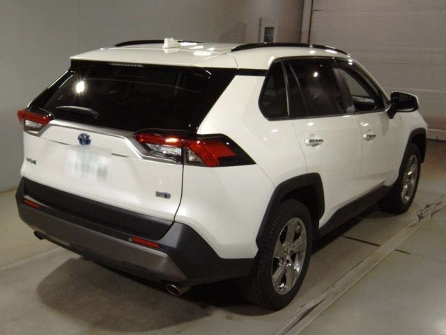Toyota RAV4 2021 8293222-1