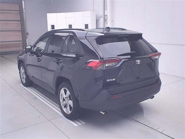 Toyota RAV4 2021 8293225-1
