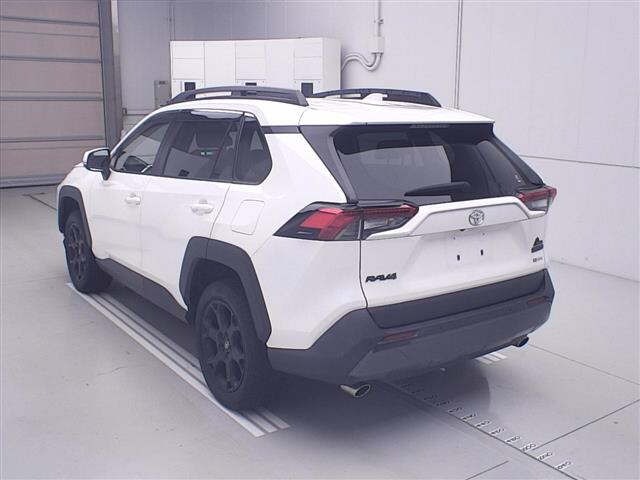 Toyota RAV4 2021 8293227-1