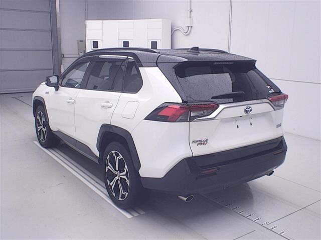 Toyota RAV4 2021 8293229-1
