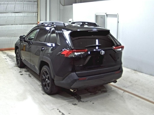 Toyota RAV4 2021 8293233-1