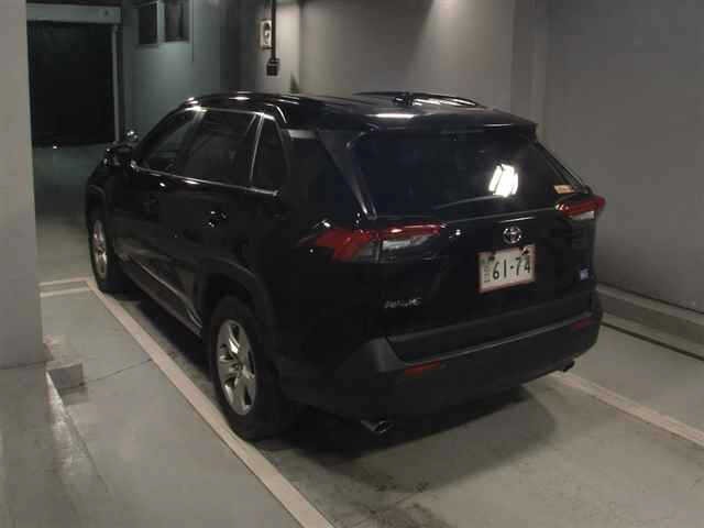 Toyota RAV4 2021 8293234-1