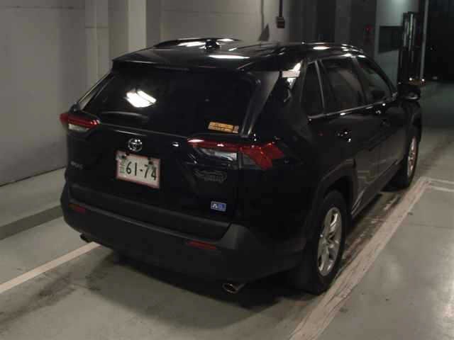 Toyota RAV4 2021 8293234-5