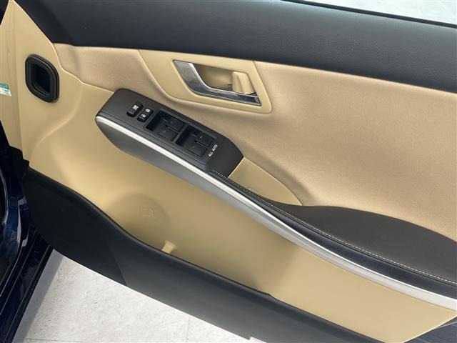 Toyota SAI 2013 8293868-9