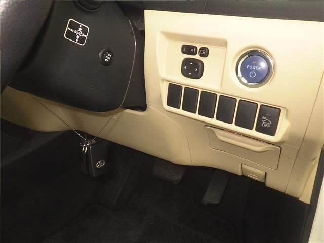 Toyota SAI 2015 8293891-8