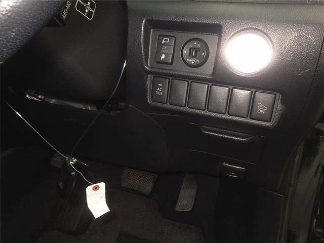 Toyota SAI 2013 8293908-8