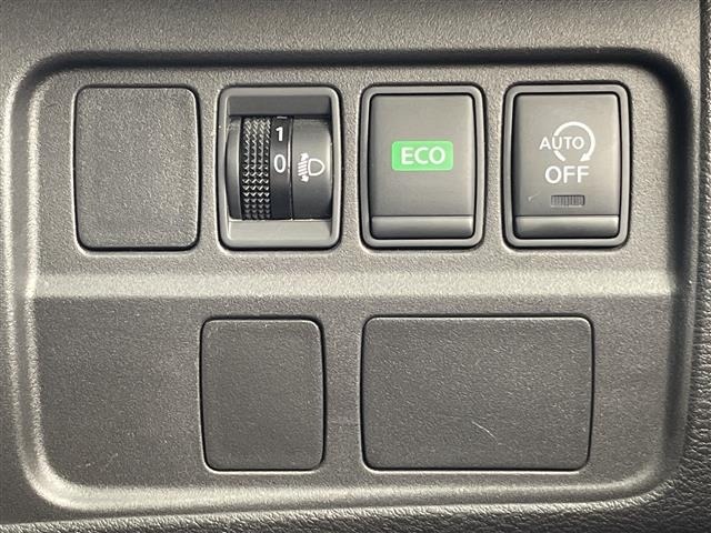 Nissan SERENA 2018 8276363-11