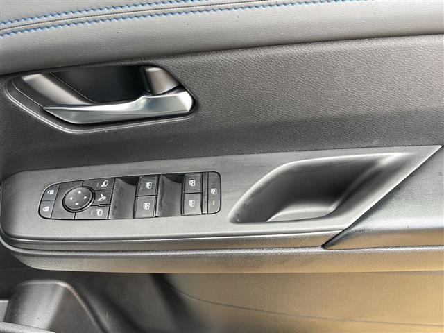Nissan SERENA 2026 8276380-4