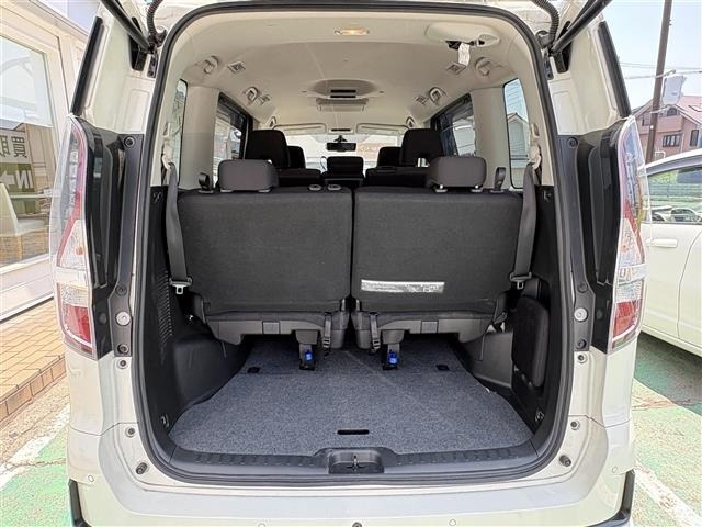 Nissan SERENA 2021 8276504-12