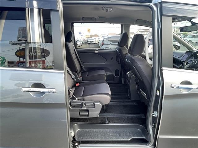 Nissan SERENA 2022 8276511-11