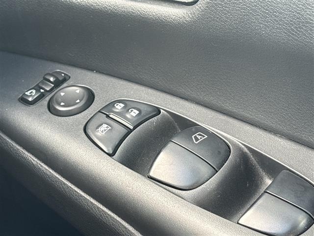 Nissan SERENA 2018 8276562-9