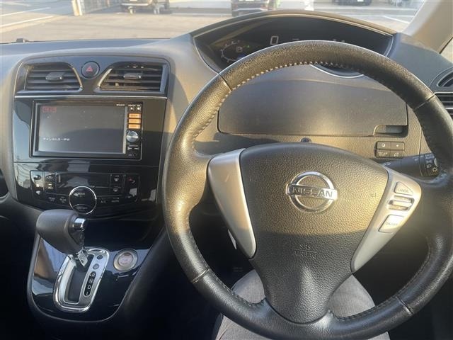 Nissan SERENA 2013 8276647-14