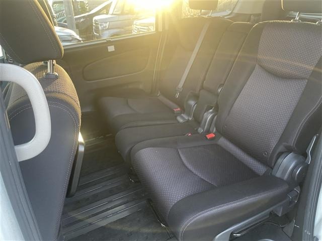 Nissan SERENA 2013 8276647-8