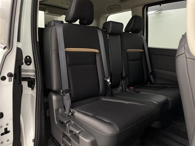 Nissan SERENA 2023 8276689-10
