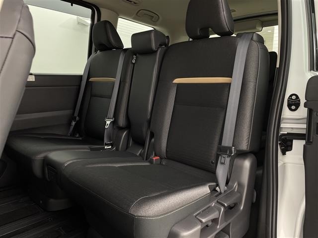 Nissan SERENA 2023 8276689-11