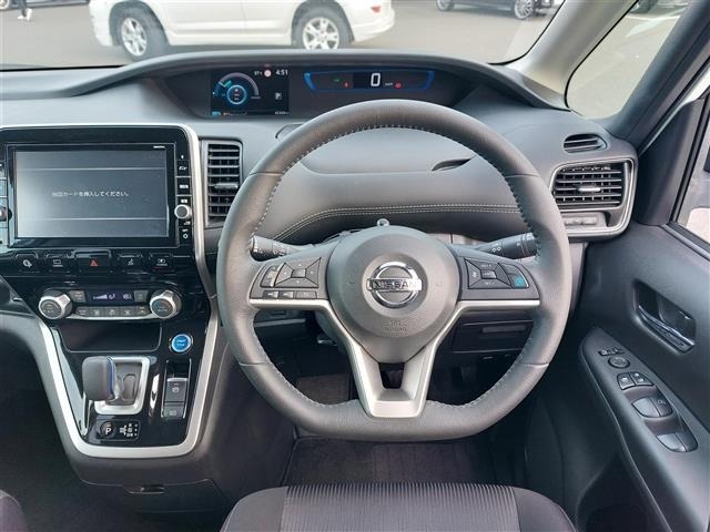 Nissan SERENA 2018 8276839-15