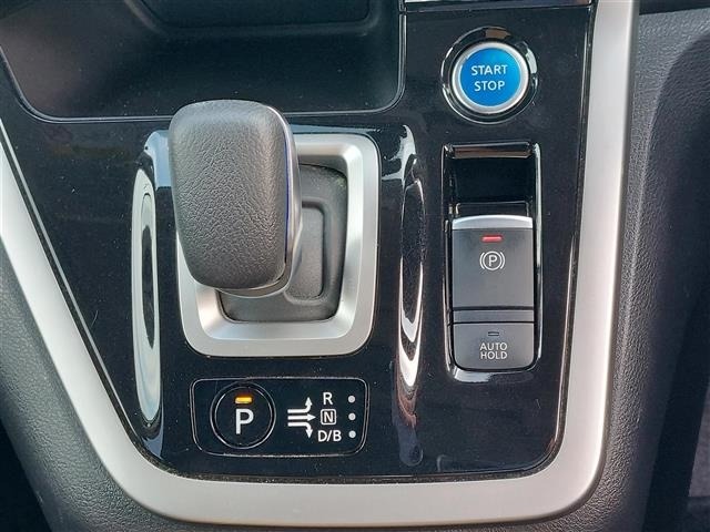 Nissan SERENA 2018 8276839-17