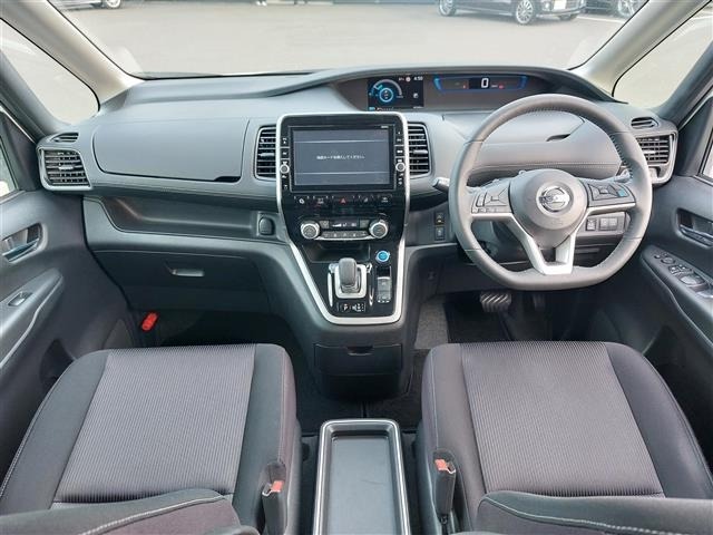 Nissan SERENA 2018 8276839-24