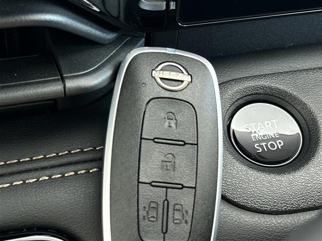Nissan SERENA 2025 8276872-6