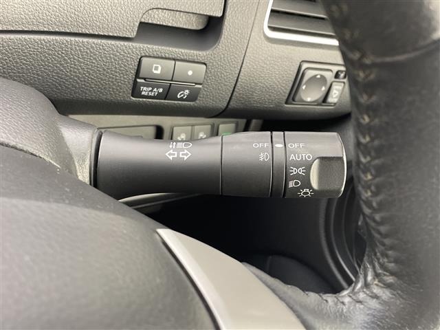 Nissan SERENA 2015 8277156-8