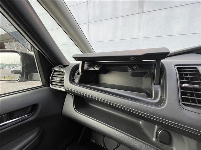 Nissan SERENA 2017 8277582-21