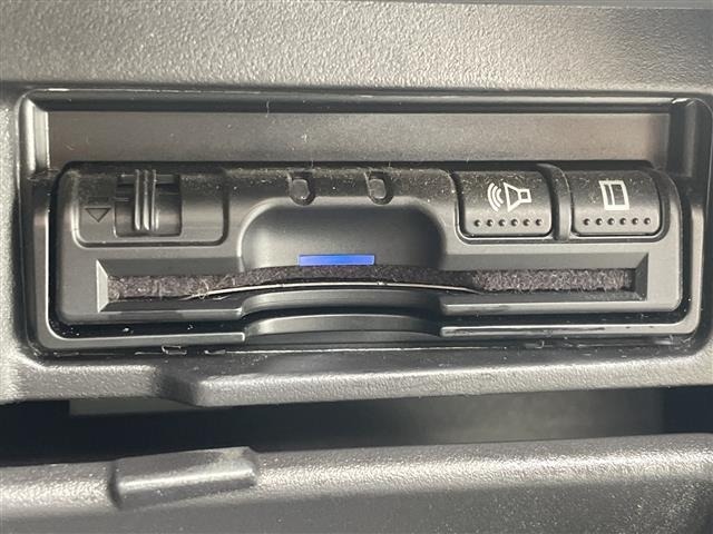 Nissan SERENA 2018 8277625-1