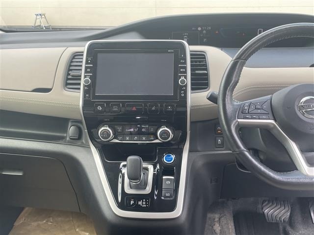Nissan SERENA 2018 8277625-15