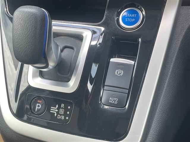 Nissan SERENA 2018 8277625-5